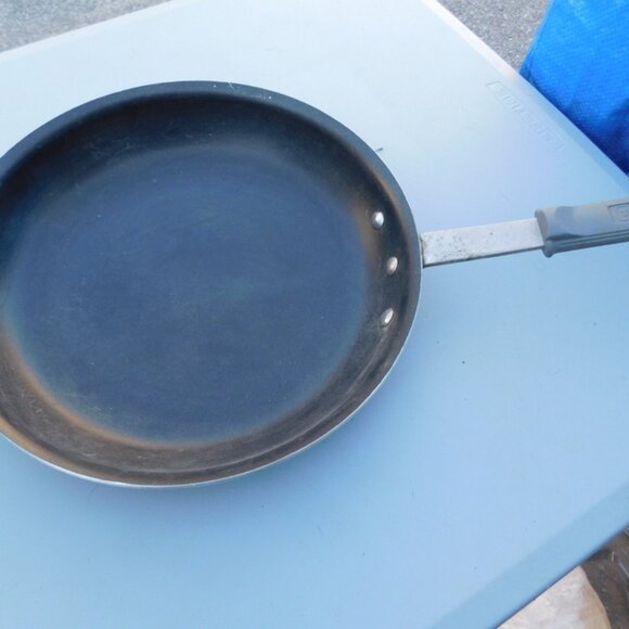 Tramontina Resturant Cookware Pan - Picture 1 of 6